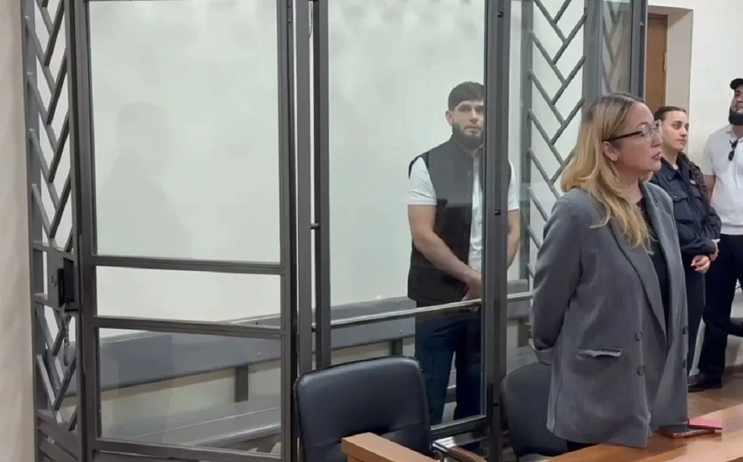 Суд отправил в колонию-поселение жителя Адыгеи за избиение девушек возле ресторана в Краснодаре