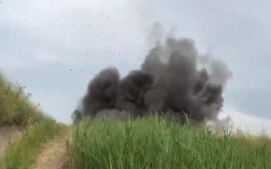 Ржавую 50-килограммовую авиабомбу нашли на берегу Азовского моря 