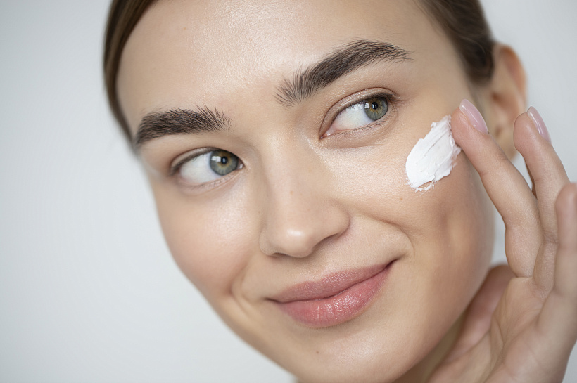 Никаких трещин и покраснений: как сохранить кожу зимой