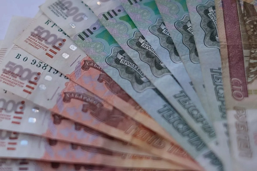 Стало известно, кто в Краснодаре может зарабатывать более 100 тыс. рублей