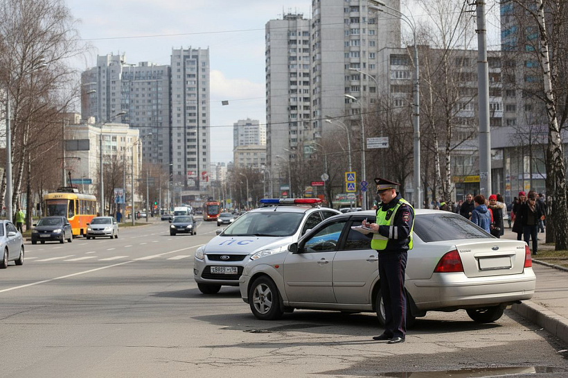 Штрафы за езду без номеров в России: новые правила и размеры санкций