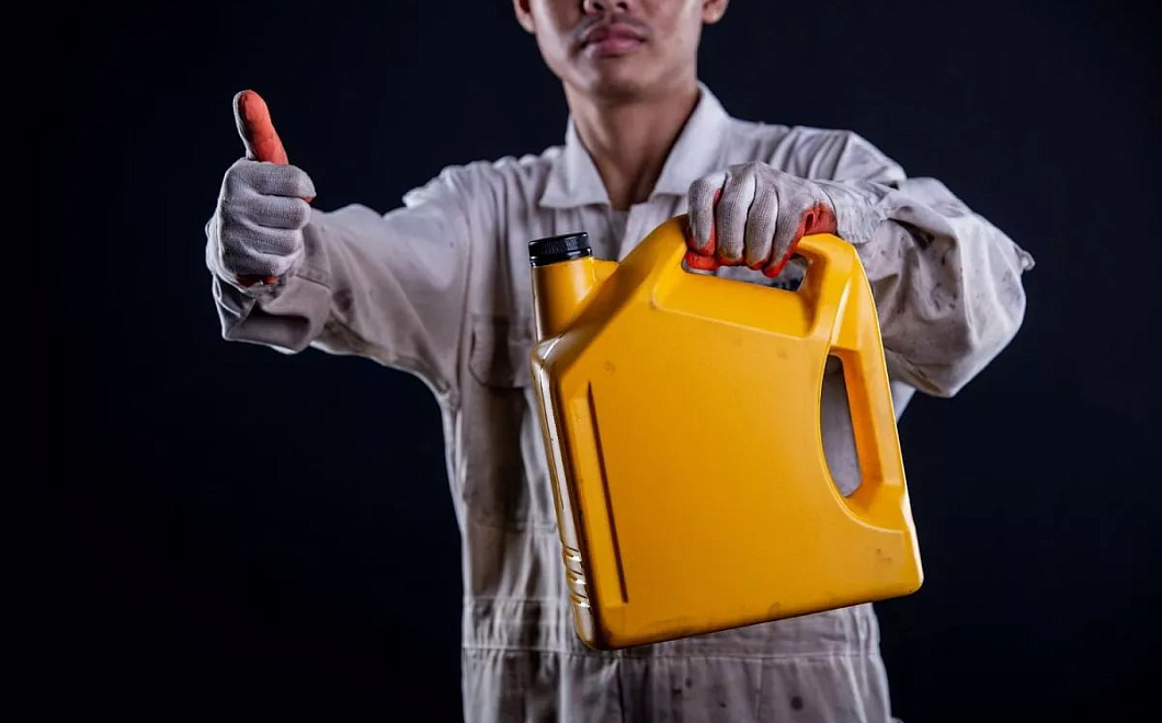 Национальный автомобильный союз предложил ввести «потолок» цен на бензин