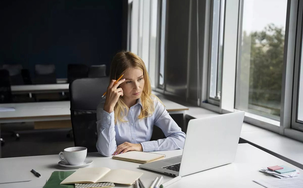 Психолог рассказала, как правильно вернуться к работе после праздников