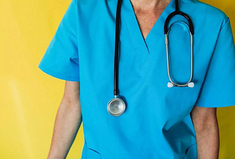 Аллу Пугачёву отключили от системы ОМС в России