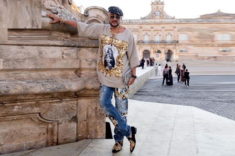 Икона утиля: король попа Филипп Киркоров распял на своей груди младенца