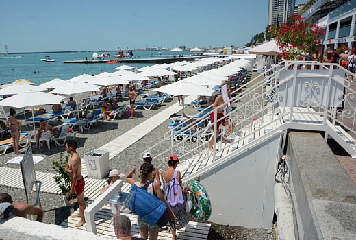 Более 200 тыс. человек отдыхают в Сочи