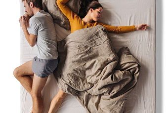 Пары, которые спят вдвоем – меньше болеют и дольше живут