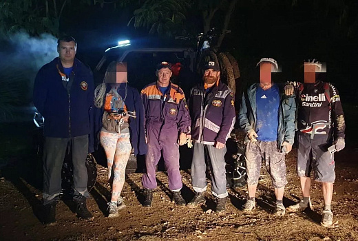 Спасатели нашли трех заблудившихся велосипедистов под Геленджиком