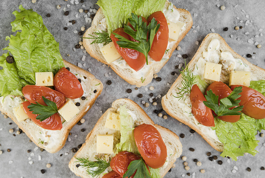 Обед всухомятку: почему перекусы вреднее, чем кажется