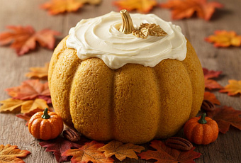 Тыквенный кекс со сливочным кремом: рецепт осеннего десерта