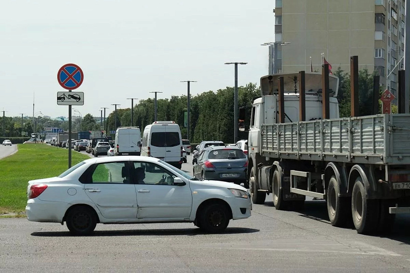 Зарплаты водителей на Кубани выросли на 40 тысяч рублей за год