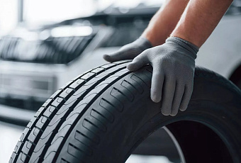 Продажи летних шин на Кубани рухнули на 37%: цена выросла до 6409 рублей, а покупатели стали избирательнее