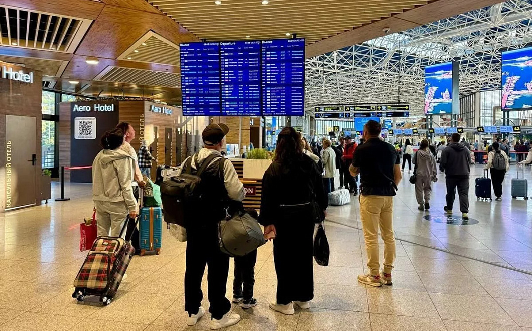 В аэропорту Сочи ввели временные ограничения на полеты 19 ноября