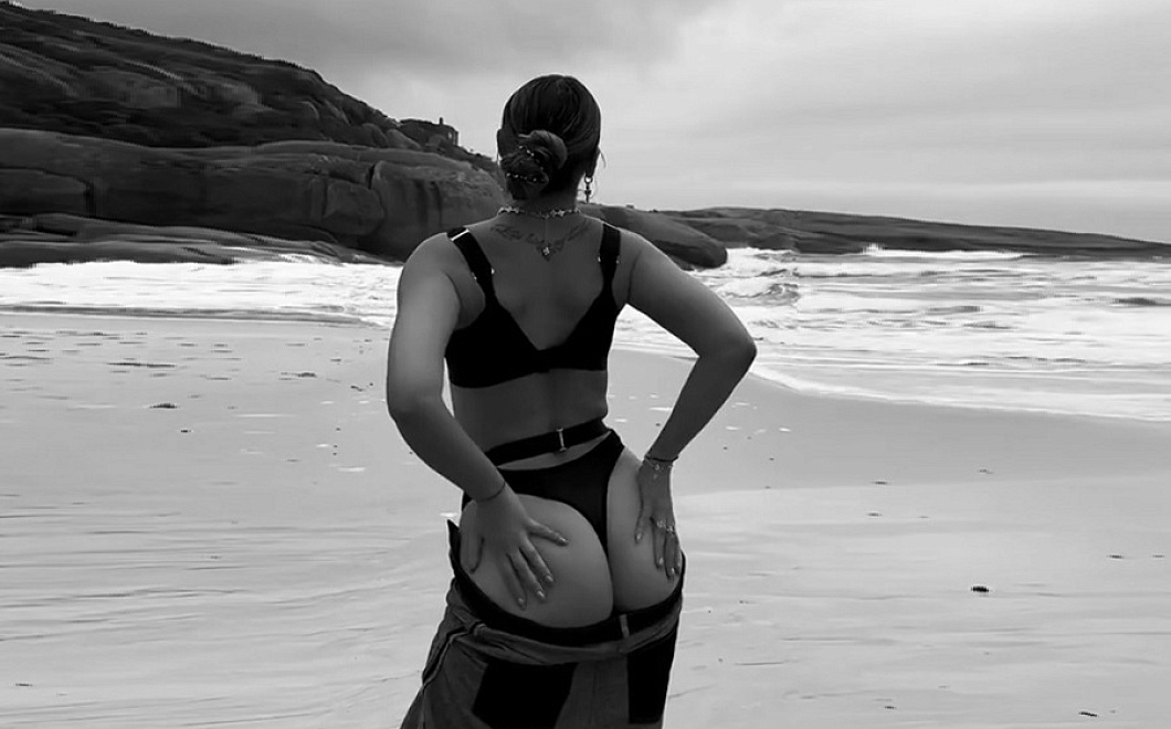 «Сняла штаны и раздвинула булки»: звезда «Дома-2» Ольга Бузова опять напоролась на непонимание