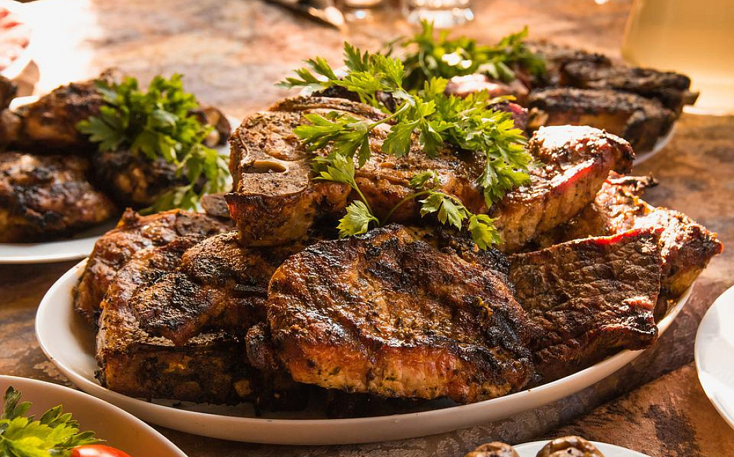 Не опасна, но витамины разрушает: в чем польза и вред пищи из микроволновки