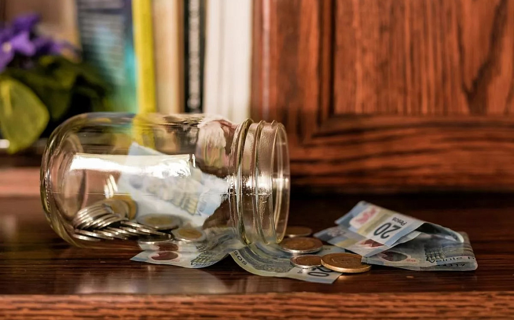 Финансовый эксперт дал прогноз курса рубля на октябрь 2025 года