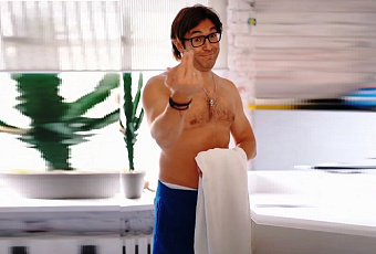 «Не смеши мои трусы»: фанаты просят Андрея Малахова больше не раздеваться