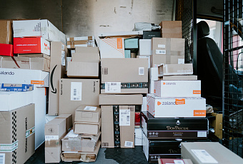 Россияне получат возможность открывать посылки интернет-магазинов до оплаты