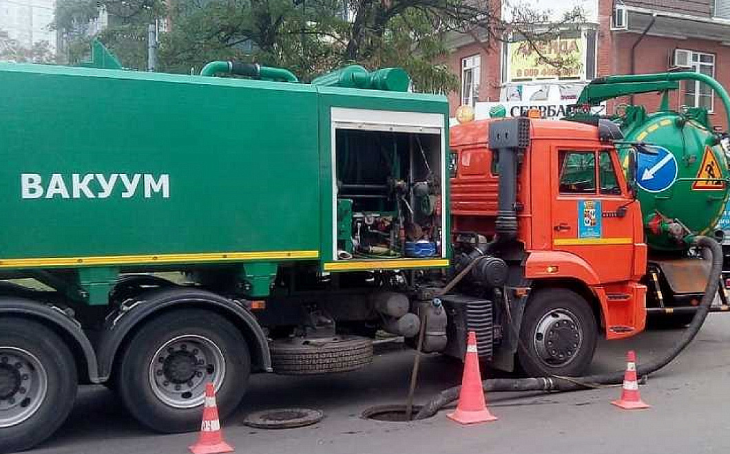 С начала года в Краснодаре прочистили почти 48 км сетей ливневой канализации 