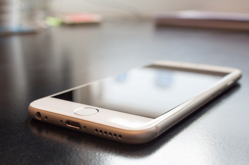 Пользователи iPhone жалуются на аккумулятор