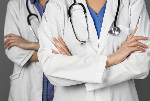 Зарплаты в российской медицине выросли на 15% за год