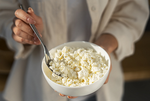 Лучший друг печени: чем полезен творог