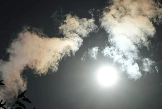 На Солнце произошла сильнейшая за две недели вспышка класса M2.4