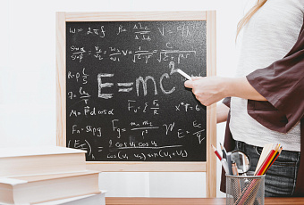 В российские школы хотят брать учителей без высшего образования