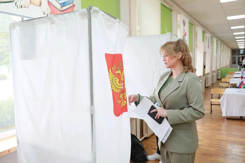 Руководители органов власти социального блока Кубани проголосовали в первый день выборов депутатов Госдумы