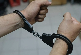 Полицейские поймали курьера мошенников, который помог похитить у жительницы Сочи 3,5 млн