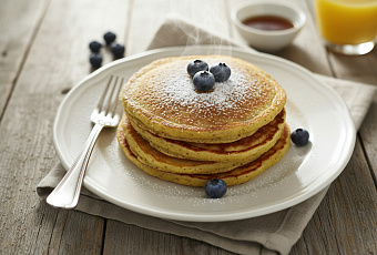 Пшённые блинчики без глютена, сахара и молока: простой рецепт из трёх ингредиентов