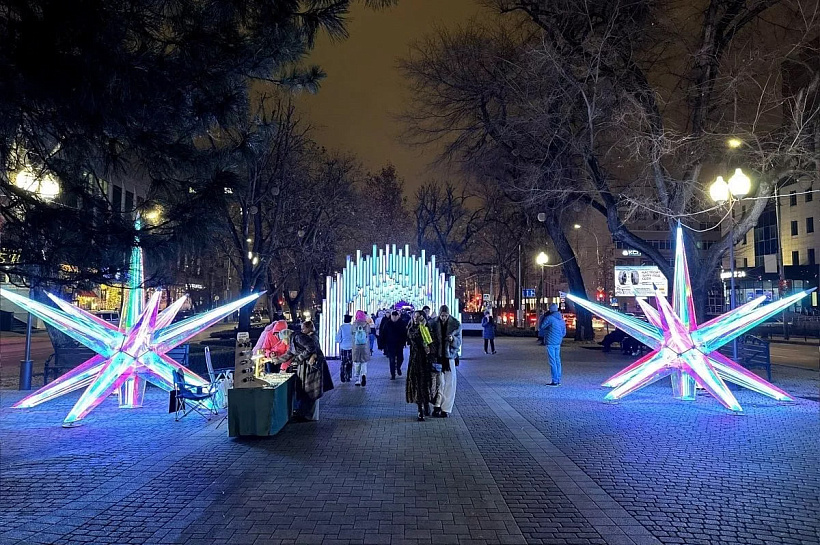  Москва и Краснодар возглавили рейтинг самых красочных новогодних городов России