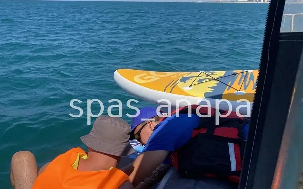 В Анапе за день спасли 14 унесенных в акваторию моря туристов на сапбордах
