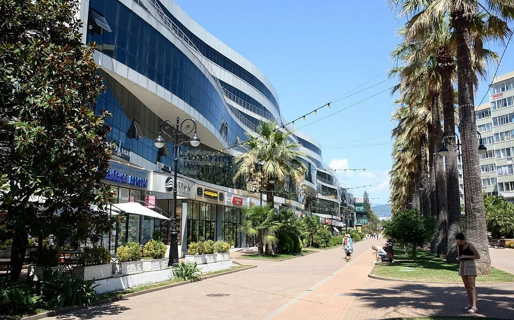 Власти Сочи ввели ограничения для школ из-за угрозы атак БПЛА