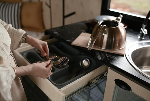 Как очистить чайник от накипи с помощью одного лимона