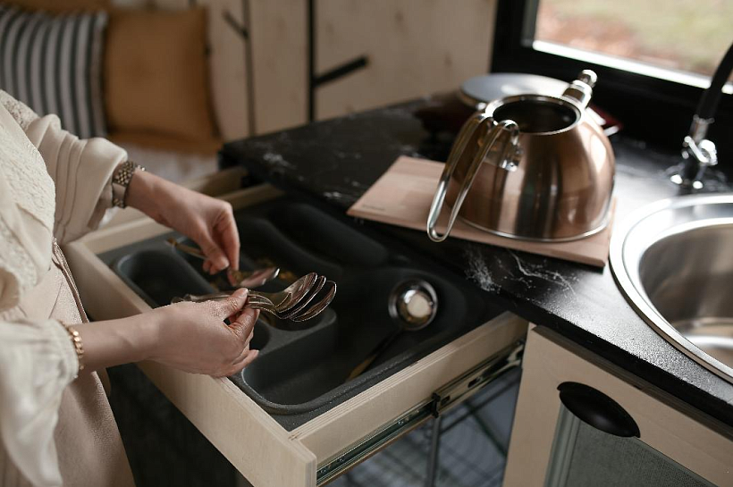 Как очистить чайник от накипи с помощью одного лимона