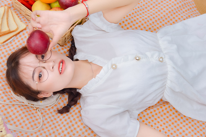 Клетчатка против никотина: как капуста и яблоки помогают бросить курить