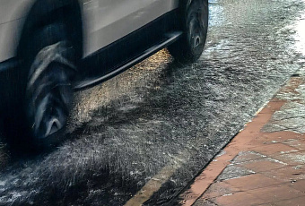 Циклон над Черным морем принес в Краснодарский край дожди и похолодание