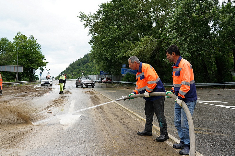 В пострадавших от разгула стихии селах Сочи работают мониторинговые группы