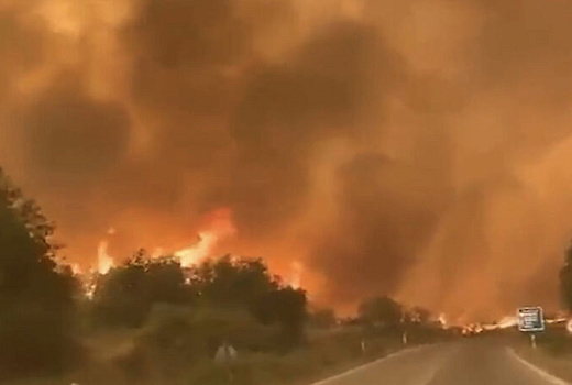 Грецию охватили пожары 