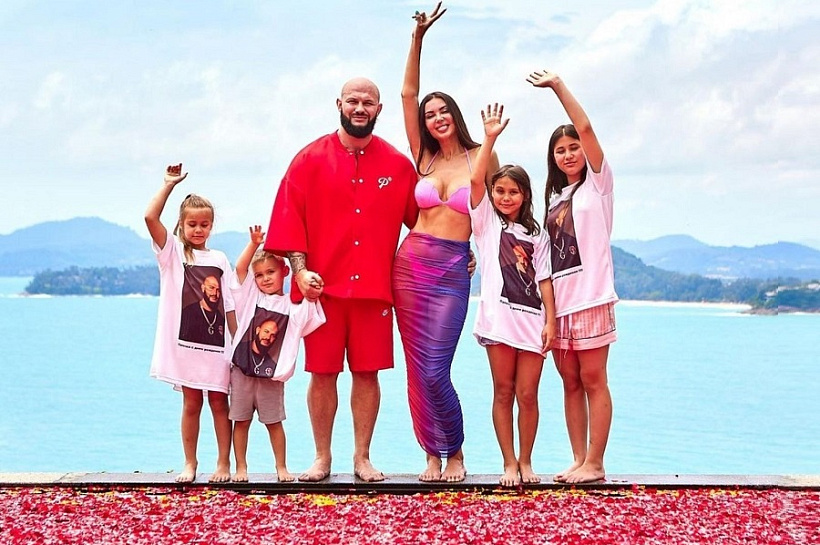 Матерщинник Джиган запрещает своим детям материться даже жестами