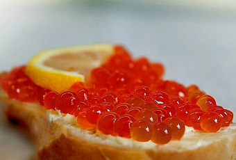 Икра в России станет дешевле 