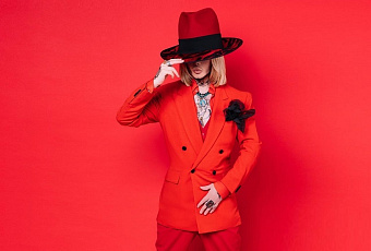 «Он не человек»: блогеры усомнились в том, что стилист Сергей Зверев был зачат от звезды