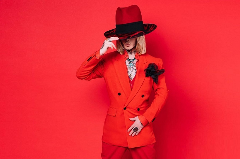 «Он не человек»: блогеры усомнились в том, что стилист Сергей Зверев был зачат от звезды