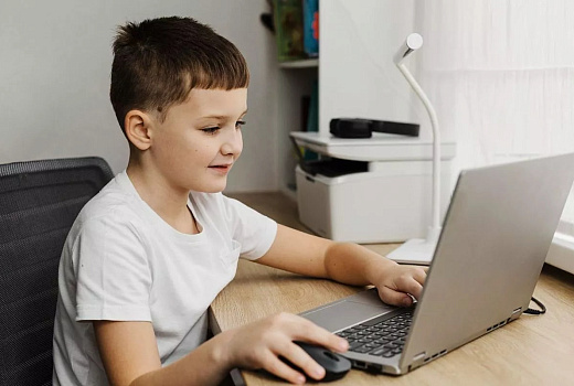 Roblox введет обязательную верификацию пользователей по фото