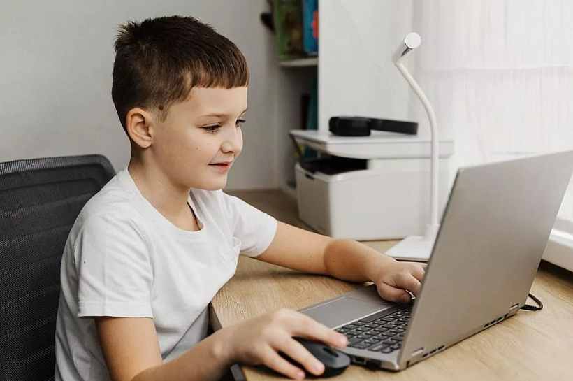 Roblox введет обязательную верификацию пользователей по фото