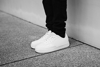 Эффективное средство для очистки светлой обуви, которое доступно каждому