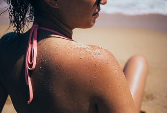 Не красиво, а опасно: медики заявляют, что загар провоцирует рак