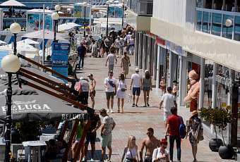 В Госдуме предложили ограничить продажу крепкого алкоголя на побережье летом