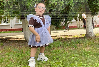 Самая маленькая девушка России окончила школу